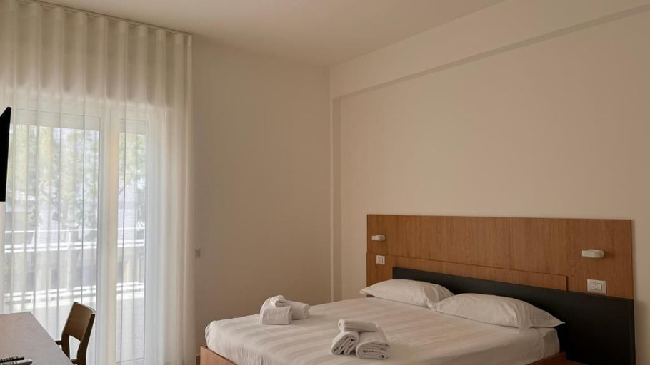 Bedroom 3, ESTELLE, Bari