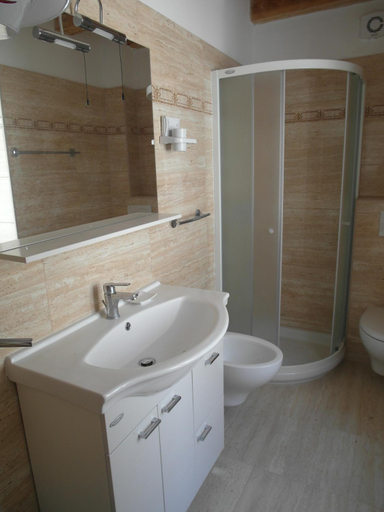 Bathroom 2, Apartments Antica Orsera, Vrsar
