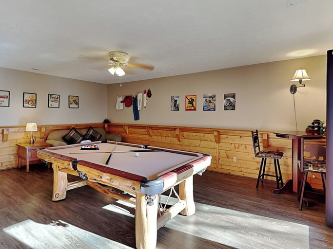 Food & Drinks, Running Bear by Jackson Mountain Rentals, Sevier