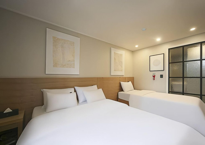 Bedroom 4, Carlton Hotel Bupyeong, Gyeyang
