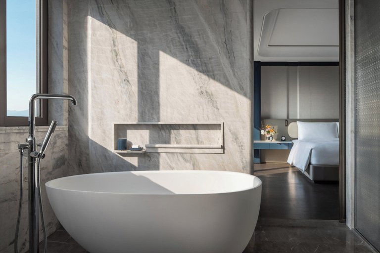 Bathroom 5, Intercontinental Hangzhou Wulin by IHG, Hangzhou