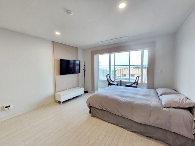 Bedroom 2, Jeju Hill Hotel, Jeju