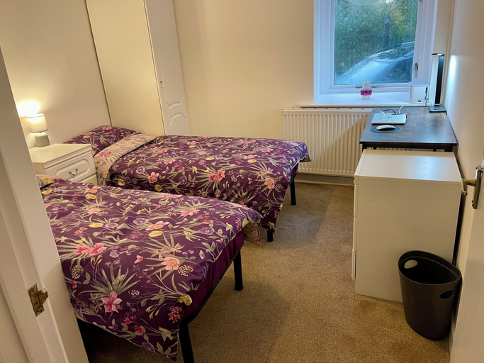 Bedroom 2, Vernon Place Accommodation, Gloucestershire