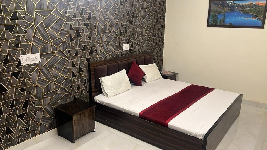 Bedroom 2, Syrus Hotel, Mathura