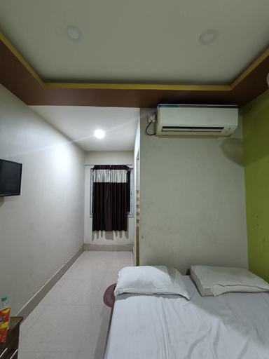 Bedroom 2, Deteex Hotel Duex, North 24 Parganas