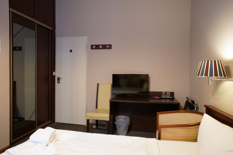 Bedroom 4, Hotel Xantener Eck, Berlin