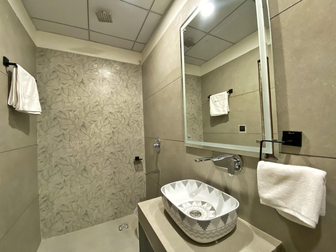 Bathroom 4, Luxe Stays, Jaipur
