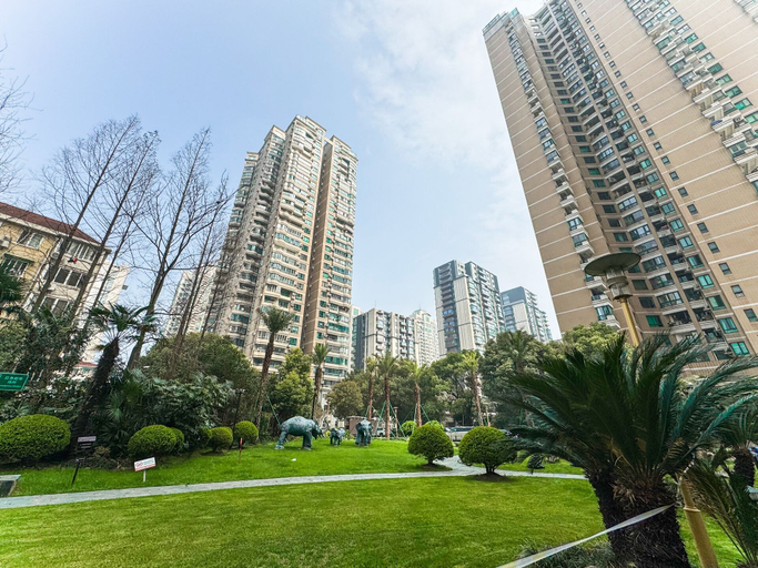 Exterior & Views 2, Tyms 2BR 2BA Apt Near MetroCity Line 1 9, Shanghai