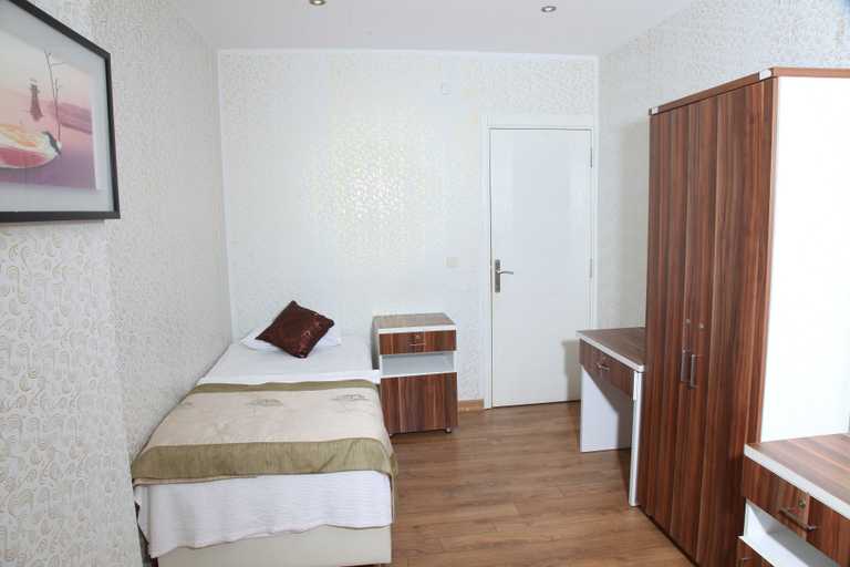 Bedroom 5, Garden Hill Hotel, Atasehir