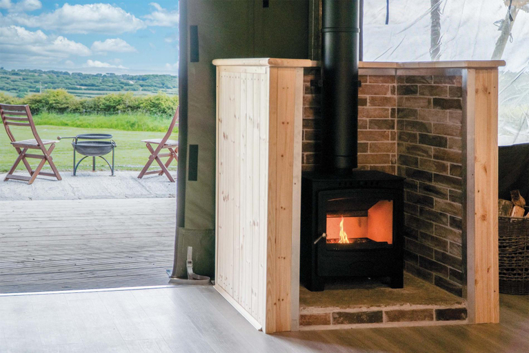 Others 2, Paviland - Safari Glamping Tent - Llangennith, Swansea
