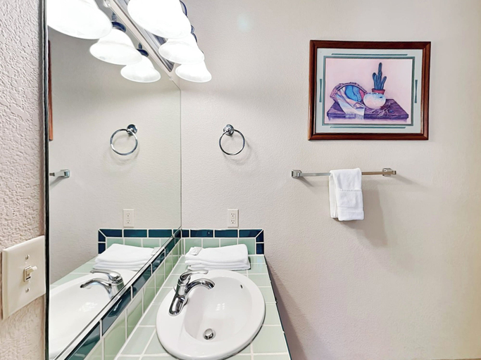 Bathroom, The Bungalow by Ruidoso Vacation Rentals, Lincoln