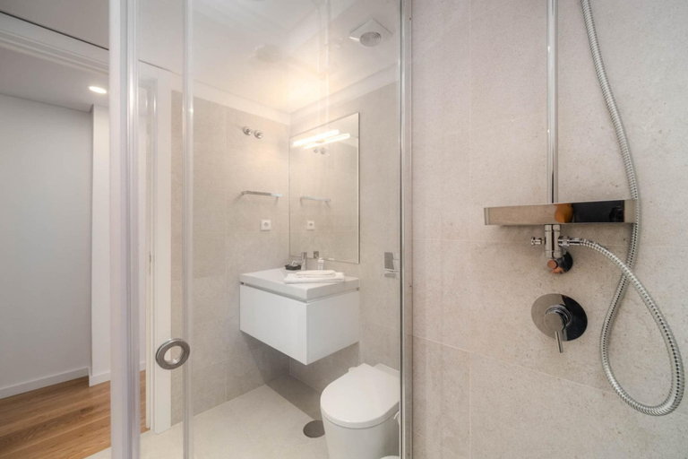 Room 5, Nomad s Easy Stay - 1bed Porto Marqu s, Porto