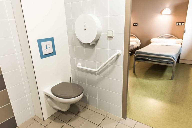 Bathroom 2, Centre International de Sejour, Mayenne
