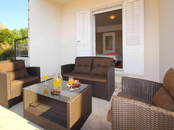 Others 5, Apartment Dubreta with balcony, Konavle