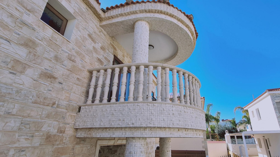 Room 4, 05 ATR - Ocean View Villa