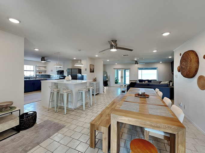 Others 4, Playa Verde by Miss Kitty’s, Aransas
