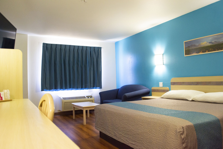 Bedroom 3, Motel 6 Las Cruces, NM - Telshor, Dona Ana
