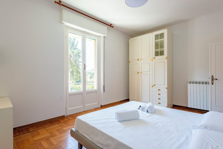 Bedroom 2, Chic flat with balcony, Genova