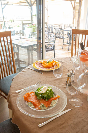 Food & Drinks 5, Logis Hotels - Le relais des deux vallees - Hotel et restaurant, Tarn