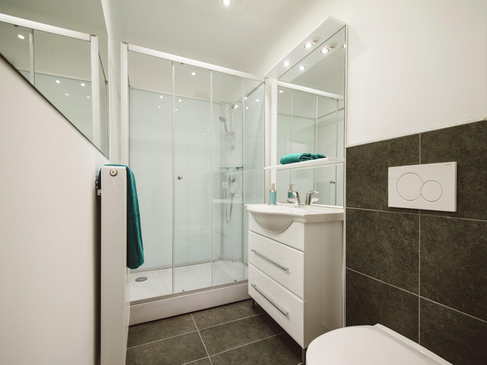 Bathroom, Lush apartment in Styria with infrared sauna No Deposit, Leoben