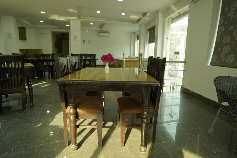 Food & Drinks 4, Hotel Divine Aura - A Premium Hotel, Dehradun