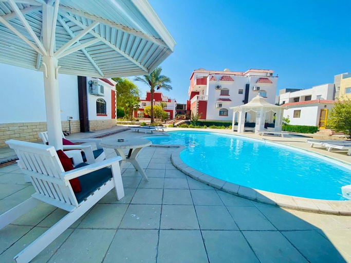 Others 4, One room in a compound with the swimming pool, Al-Ghurdaqah