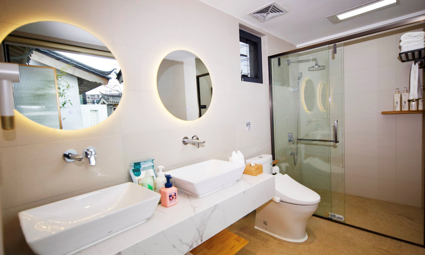 Bathroom 4, Jinghua Inn, Lijiang