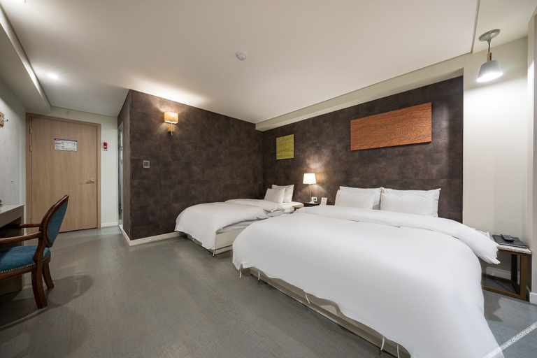 Bedroom 2, Yongin Singal Hotel Meriel, Yongin