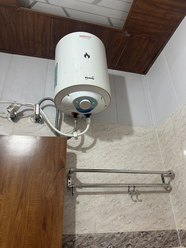 Bathroom, Ganga Godawari Guest House, Varanasi