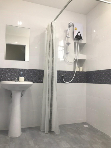 Bathroom 3