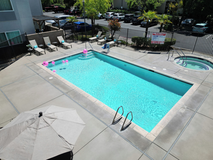 Sport & Beauty 2, Courtyard by Marriott Sacramento Cal Expo, Sacramento