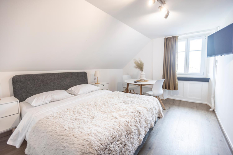 Bedroom 2, Hotel de France, La Chaux-de-Fonds