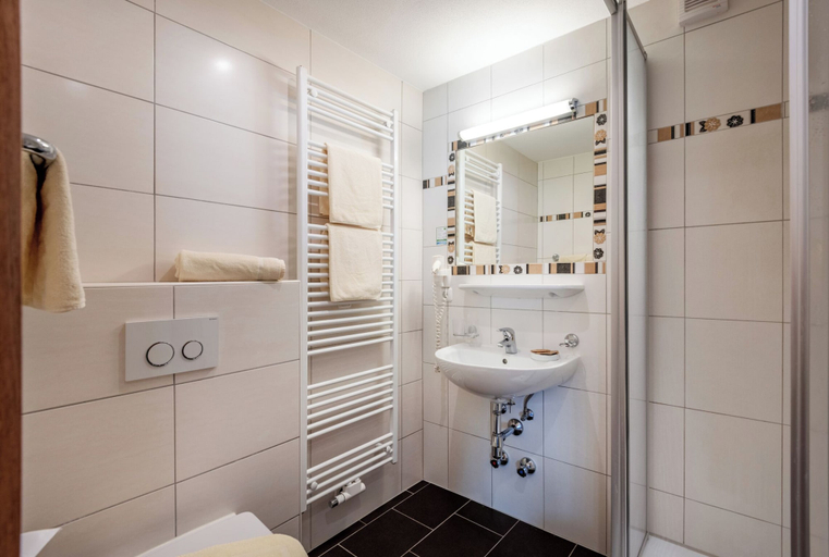 Bathroom 4, Gästehaus Birkenhof, Schwaz