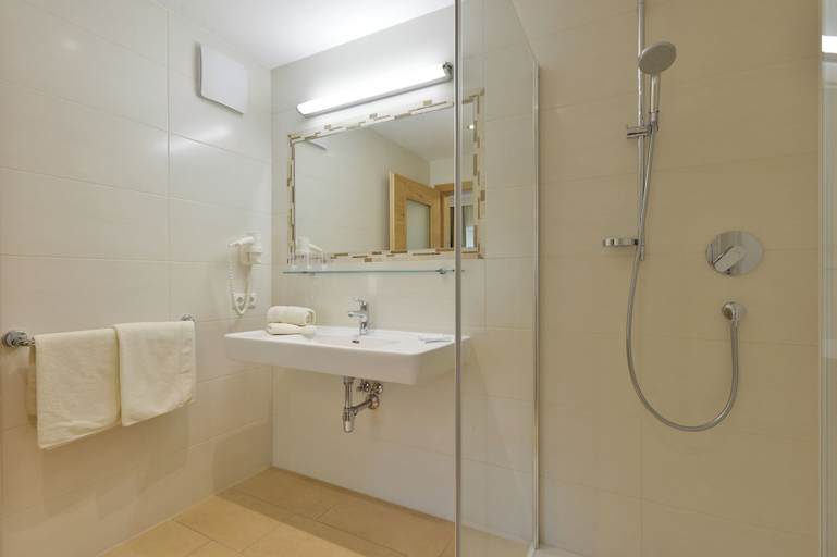 Bathroom 4, Gästehaus Birkenhof, Schwaz