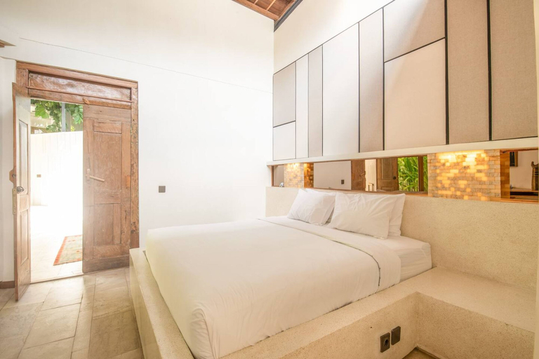 Room 4, BA Villa 5 1 Bed Villa 5 Mins to Every Exquisite 1-br Villa With Pool 4 Mins to Echo Be, Badung