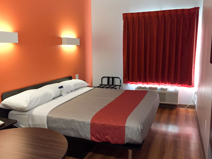 Bedroom 3, Motel 6 Midland, TX, Midland