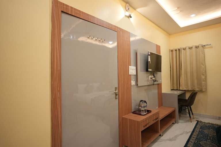 Bathroom 3, Heaven Heritage, Varanasi
