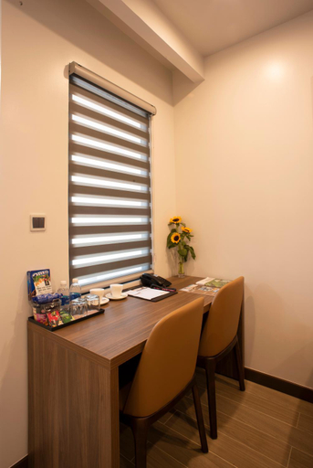 Dining Room 5