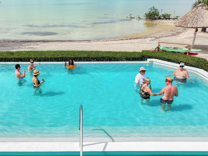 Sport & Beauty 2, Orchid Bay Resort - In Chunox (Orchid Bay)
