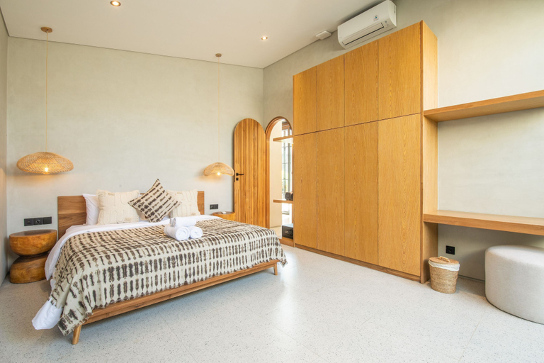 Room 4, Villa Serai 5br to the Beach, Badung