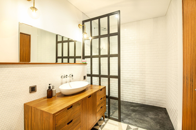 Bathroom 3, Bodhisatva in Pererenan, Badung