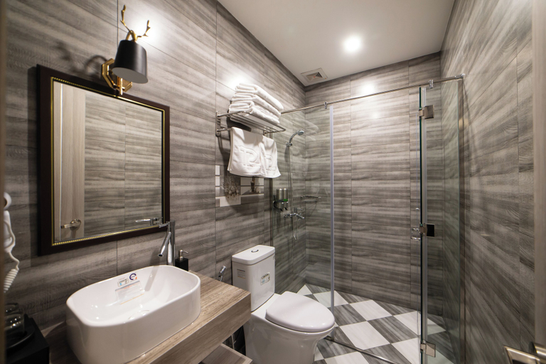 Bathroom 5, TP Dalat Hotel, Đà Lạt