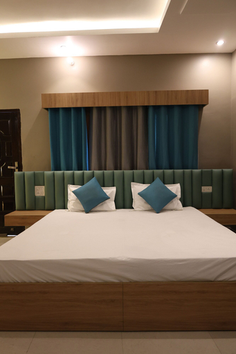 Bedroom 5, River View Resort, Hardwar