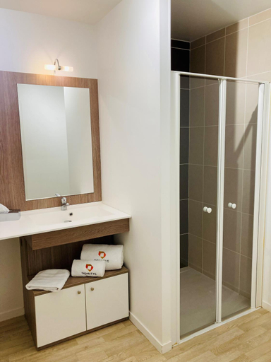 Bathroom, DOMITYS - Les Portes de l'Atlantique, Loire-Atlantique