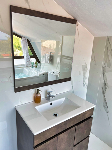 Bathroom 4, Hospedaje Javier, Cantabria