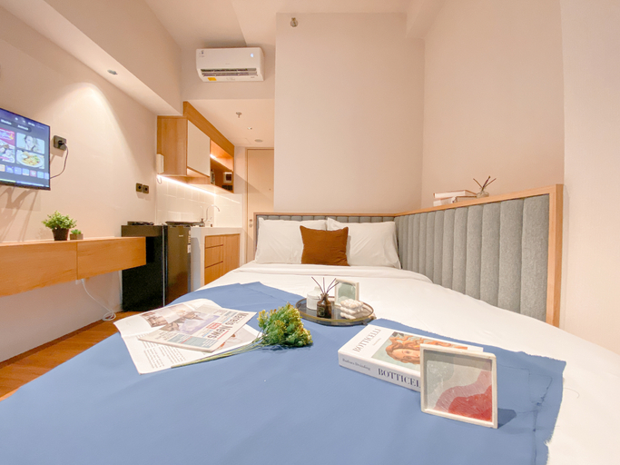 Bedroom 2, Neat and Warm Studio at Tokyo Riverside PIK 2 Apartment By Travelio, Tangerang