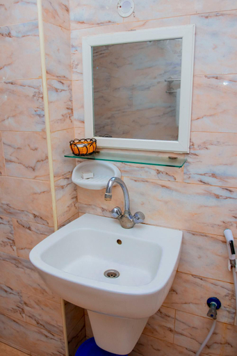Bathroom 4, Sleep Inn Hotel Kariakoo, Ilala