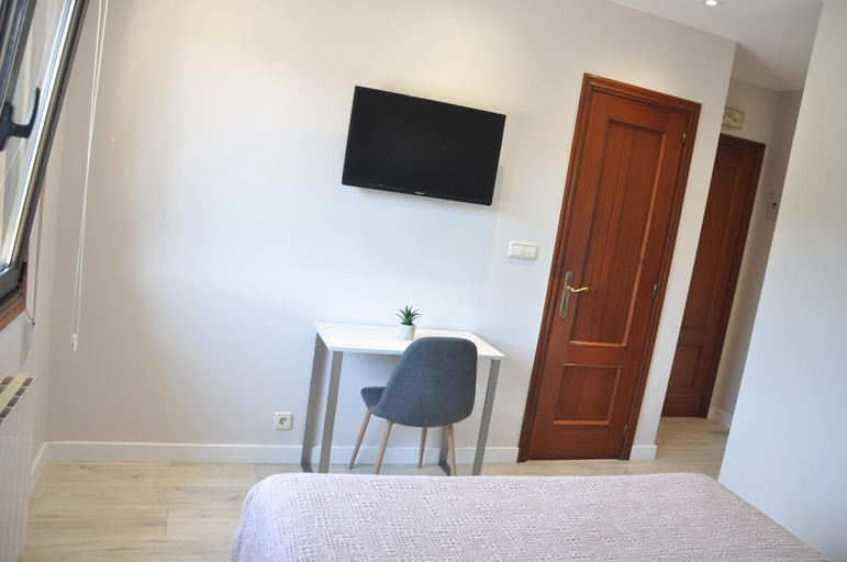 Others 2, Hostal Paz, Pontevedra