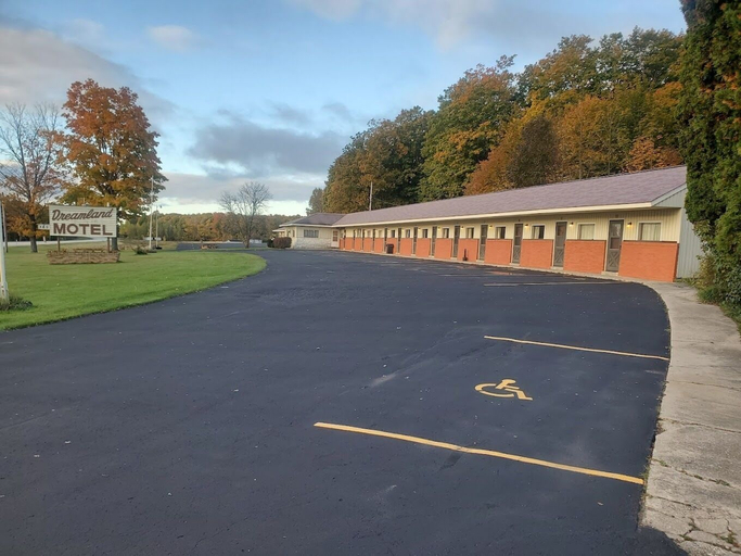 Exterior & Views 2, Adoba Dreamland, Schoolcraft