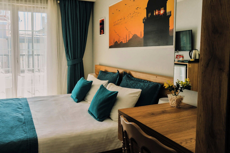 Bedroom 3, Taksim Santa Lucia Hotel, Beyoğlu